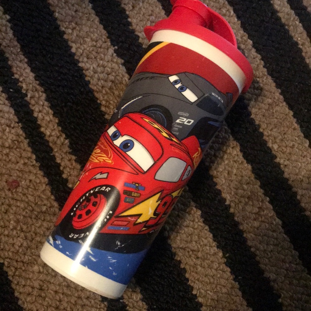 Tupperware lighting McQueen ♥️